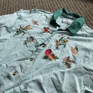 Casey and Max Green Embroidered Button Up Shirt